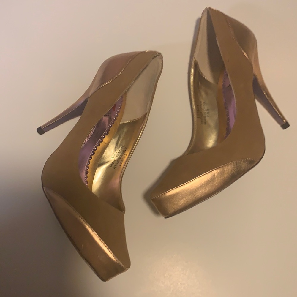 Luichiny Pumps